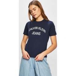 Calvin Klein Jeans - Top. Niebieskie bluzki damskie Calvin Klein Jeans, s, z nadrukiem, z bawełny, casualowe, z okrągłym kołnierzem. W wyprzedaży za 119,90 zł.