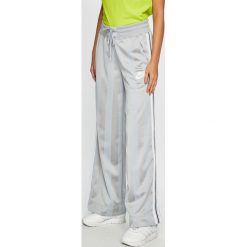 Nike Sportswear - Spodnie. Szare spodnie damskie marki Nike Sportswear, s, z elastanu. Za 199,90 zł.