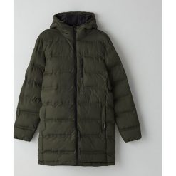Płaszcz oversize z kapturem - Khaki. Brązowe płaszcze męskie Cropp, s, bez wzorów, z kapturem. Za 199,99 zł.
