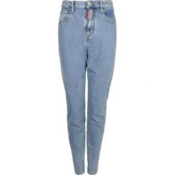 Dsquared2 Jeansy "80' Jean". Czerwone jeansy damskie Dsquared2, bez wzorów, z jeansu, z podwyższonym stanem. Za 749,00 zł.