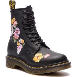 Glany DR. MARTENS - 1460 Vonda II 24067001 Black. Czarne buty zimowe damskie marki Dr. Martens, z materiału. W wyprzedaży za 539,00 zł.