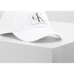 Czapki damskie: Calvin Klein Jeans ISSUE PATCH BASEBALL Czapka z daszkiem white