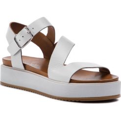 Sandały INUOVO - 112003 White. Białe klapki damskie marki Inuovo, bez wzorów, ze skóry, bez obcasa. Za 299,00 zł.