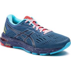 Buty ASICS - Gel-Cumulus 20 Le 1012A218 Grand Shark/Peacoat 400. Buty sportowe damskie Asics. W wyprzedaży za 369,00 zł.