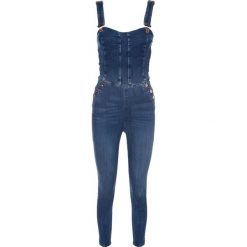 Kombinezon Guess JENNIFER LOPEZ W02K06 D32J7. Niebieskie kombinezony damskie Guess, z aplikacjami, z bawełny, bez kołnierzyka, bez rękawów. Za 739,00 zł.