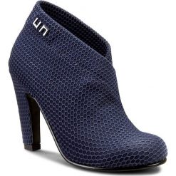 Botki UNITED NUDE - Fold Hi 10026520102 Indigo Silicon. Fioletowe buty zimowe damskie marki United Nude, z materiału, na obcasie. W wyprzedaży za 439,00 zł.