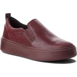 Tenisówki GEOX - D Nhenbus B D848DB 09D22 C7357 Dk Burgundy. Czerwone półbuty damskie Geox, na co dzień, bez wzorów, ze skóry, bez obcasa, na płaskiej podeszwie, bez zapięcia. W wyprzedaży za 289,00 zł.