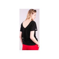 T-shirt damski klasyczny CZARNY. Czarne t-shirty damskie 3 for u, bez wzorów, klasyczne, z klasycznym kołnierzykiem. Za 69,30 zł.