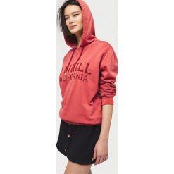 O'Neill Adria Bluza Czerwony. Czerwone bluzy damskie O'Neill, m, z nadrukiem, z bawełny, bez rękawów, bez kaptura. Za 309,95 zł.