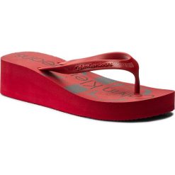 Japonki CALVIN KLEIN JEANS - Tese Jelly RE9734 Dark Red. Klapki damskie Calvin Klein Jeans. Za 179,90 zł.