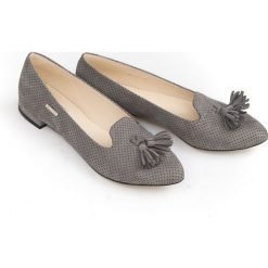 Dziurkowane balerinki w szpic - skóra naturalna - model 047 - kolor grafitowy. Szare baleriny damskie Zapato, bez wzorów, ze skóry, bez obcasa. Za 299,00 zł.