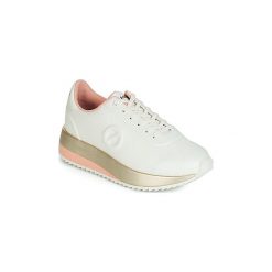 Buty No Name FUTURA. Białe trampki i tenisówki damskie No Name, bez wzorów, bez zapięcia. Za 398,30 zł.