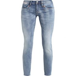 Herrlicher PIPER SLIM Jeansy Slim Fit cloudy. Niebieskie jeansy damskie marki Herrlicher, bez wzorów, z elastanu. W wyprzedaży za 356,30 zł.