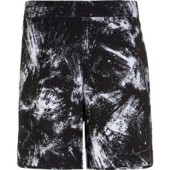 Nike Performance FLEX ACE Krótkie spodenki sportowe black. Czarne spodenki chłopięce Nike Performance, z elastanu, sportowe. W wyprzedaży za 125,30 zł.