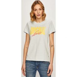 Levi's - T-shirt. Niebieskie bluzki damskie Levi's®, s, z nadrukiem, z bawełny, z okrągłym kołnierzem. W wyprzedaży za 59,90 zł.