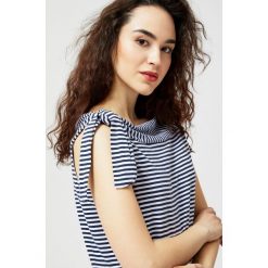 Top z wiązaniami. Niebieskie bluzki damskie Moodo, xs, bez wzorów, bez kołnierzyka. Za 19,99 zł.
