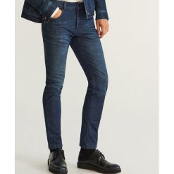 Jeansy slim fit z ociepleniem - Niebieski. Niebieskie jeansy męskie relaxed fit marki Reserved. Za 149,99 zł.