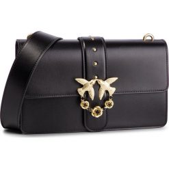 Torebka PINKO - Love Abbraccio Spallaccio PE 19 PLTT 1P21DC Y5EU Black Z99. Czarne torebki klasyczne damskie marki Pinko, z aplikacjami, ze skóry, zdobione, bez dodatków. Za 1379,00 zł.