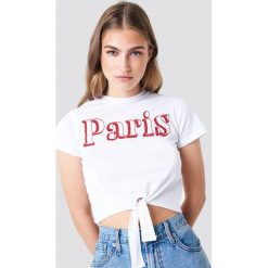 T-shirty damskie: Trendyol Krótki t-shirt z wiązaniem Paris - White
