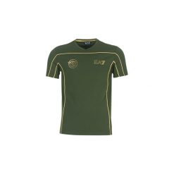 T-shirty z krótkim rękawem Emporio Armani EA7 TRAIN SOC ARCHIVE. Zielone t-shirty męskie marki Emporio Armani EA7, xs, bez wzorów, bez kołnierzyka, krótkie. Za 303,20 zł.