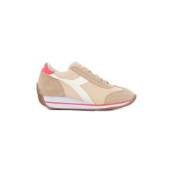 Buty Diadora EQUIPE W SW HH. Brązowe trampki i tenisówki damskie Diadora, bez wzorów, bez zapięcia. Za 455,55 zł.