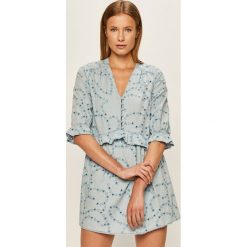 Vero Moda - Tunika. Niebieskie sukienki damskie Vero Moda, na co dzień, s, bez wzorów, z bawełny, casualowe, bez kołnierzyka, bez rękawów, mini, proste. W wyprzedaży za 129,90 zł.
