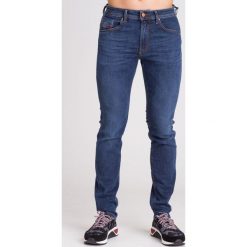 JEANSY THOMMER SLIM SKINNY FIT DIESEL. Niebieskie jeansy męskie Diesel, m, z aplikacjami. Za 584,50 zł.