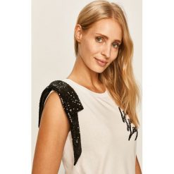 Liu Jo - T-shirt. Białe bluzki damskie Liu Jo, z aplikacjami, z bawełny, casualowe, z okrągłym kołnierzem, z krótkim rękawem. Za 559,90 zł.