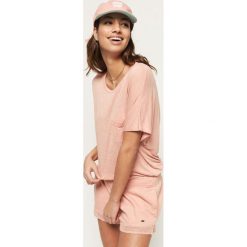 O'Neill Essentials Drapey Koszulka Beżowy. Brązowe koszulki damskie s, z wiskozy. Za 137,95 zł.