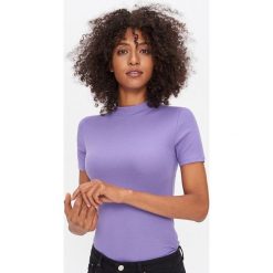 Koszulka z półgolfem basic - Fioletowy. Fioletowe koszulki damskie House, xl, bez wzorów, bez kołnierzyka, bez rękawów. Za 29,99 zł.