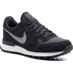 Buty NIKE - Internationalist We AT0075 001 Black/Black/White. Czarne półbuty damskie Nike, na co dzień, bez wzorów, ze skóry, bez obcasa, na płaskiej podeszwie, bez zapięcia. W wyprzedaży za 289,00 zł.