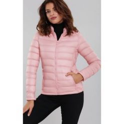 Jasnoróżowa Kurtka Metz. Różowe kurtki damskie Renee, s, w paski, długie. Za 149,99 zł.
