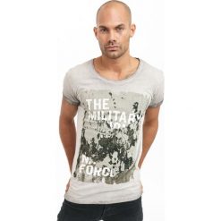 T-shirt w kolorze jasnoszarym. Szare t-shirty męskie True Prodigy, m, z nadrukiem, z bawełny, z okrągłym kołnierzem. W wyprzedaży za 49,95 zł.