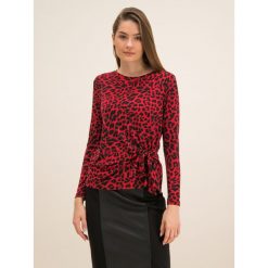 Bluzka DKNY P9JHPCCH. Czerwone bluzki damskie DKNY, xl, bez wzorów, z elastanu, bez kołnierzyka, bez rękawów. W wyprzedaży za 279,00 zł.