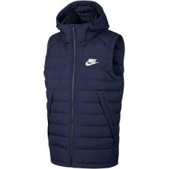 Nike Kamizelka M Nsw Down Fill Vest S. Niebieskie kurtki sportowe męskie marki Nike, na zimę, s, bez wzorów, bez kaptura, trekkingowe. W wyprzedaży za 339,00 zł.