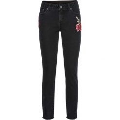 Dżinsy z naszywkami bonprix czarny denim. Zielone jeansy damskie marki bonprix, w kropki, z kopertowym dekoltem, kopertowe. Za 129,99 zł.