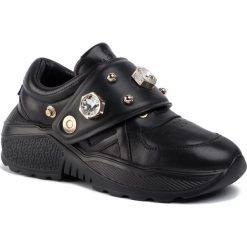 Sneakersy AIGNER - Jenny 10 192450 Black 001. Czarne półbuty damskie Aigner, bez wzorów, ze skóry, bez obcasa, na obcasie, bez zapięcia. W wyprzedaży za 969,00 zł.