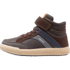 Geox ARZACH Tenisówki i Trampki wysokie brown/navy. Brązowe tenisówki męskie Geox, z materiału. W wyprzedaży za 279,20 zł.