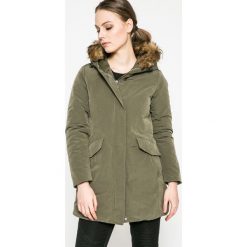 Geox - Kurtka. Kurtki damskie Geox, bez wzorów, z poliesteru, długie, z kapturem. W wyprzedaży za 399,90 zł.