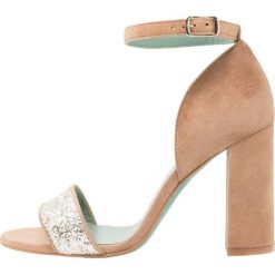 Sandały damskie: LAB Sandały na obcasie glitter/oro/blanco/malecon