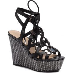 Espadryle GUESS - Gray FL6GRY LEA04 BLACK. Czarne espadryle damskie marki Guess, z aplikacjami, ze skóry ekologicznej, bez obcasa, na obcasie. Za 729,00 zł.