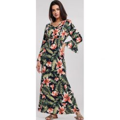 Granatowa Sukienka Well Heeled. Niebieskie sukienki damskie other, s, bez wzorów, bez kołnierzyka, bez rękawów, maxi. Za 89,99 zł.