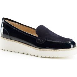 Buty damskie. Półbuty damskie Wittchen, na co dzień, bez wzorów, ze skóry, bez obcasa, na platformie, bez zapięcia. W wyprzedaży za 489,90 zł.
