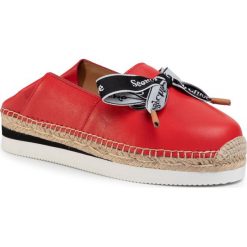 Espadryle SEE BY CHLOÉ - SB33122A Cherry 300. Czerwone espadryle damskie See by Chloé, z aplikacjami, ze skóry, bez obcasa. Za 1129,00 zł.