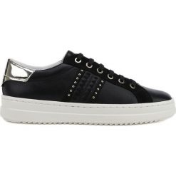 Geox - Buty. Białe buty sportowe damskie Geox, z zamszu. Za 499,90 zł.