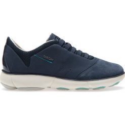 Półbuty GEOX D NEBULA. Szare półbuty damskie Geox, bez wzorów, z tworzywa sztucznego, bez obcasa, bez zapięcia. Za 589,90 zł.