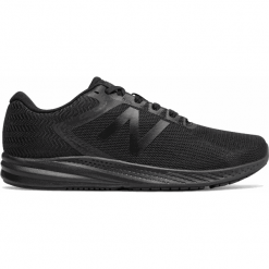 New Balance M490LB6. Czarne buty sportowe męskie marki New Balance, z gumy, tenisowe. W wyprzedaży za 149,99 zł.