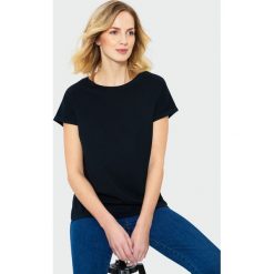 Czarny luźny top. Czarne bluzki damskie Greenpoint, bez wzorów, z bawełny, bez kołnierzyka, bez rękawów. Za 34,99 zł.