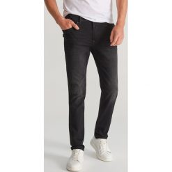 Jeansy slim - Szary. Szare jeansy męskie Reserved, m, bez wzorów. Za 99,99 zł.