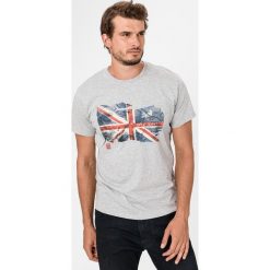 Pepe Jeans Sid Koszulka Szary. Szare podkoszulki męskie Pepe Jeans, m, z haftami, z bawełny, bez kołnierzyka, z krótkim rękawem, krótkie. Za 157,95 zł.